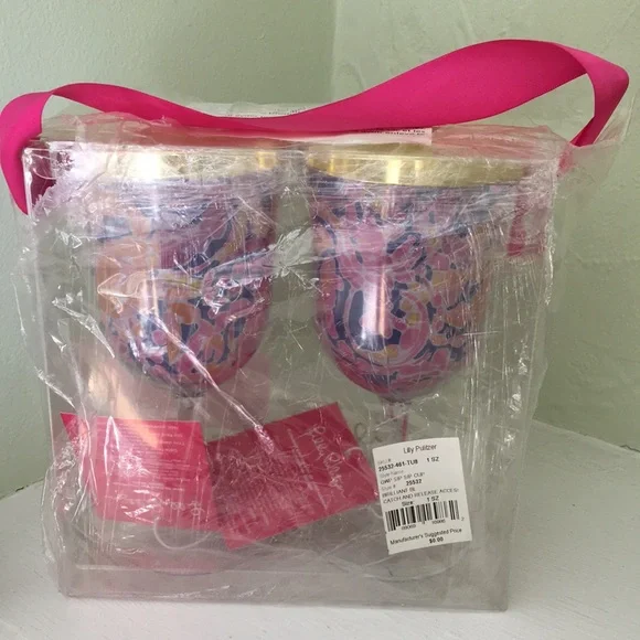 NWT Lilly Pulitzer Acrylic Wine Glasses Set of 2 with lids & straws - Picture 3 of 7